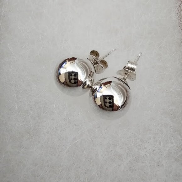 Silpada Rich Abundance Earrings (item P3037) - Picture 4 of 8